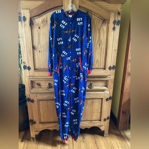 Men Get Lit blue Christmas lights moose blue one piece pajamas size M